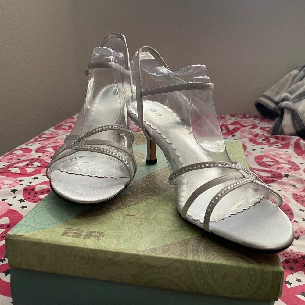 High heels color silver